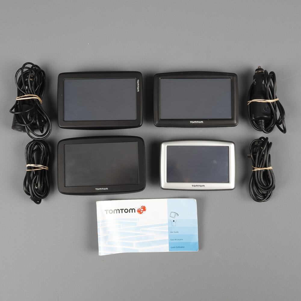 Mixed Lot of 4 TomTom GPS Units & Car Chargers Tested Go Comfort Start XL